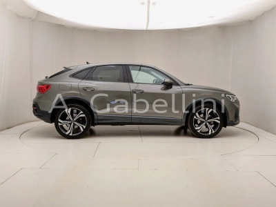 Audi Q3 - U1282885 