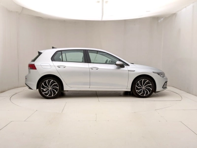 Volkswagen Golf - U1284104 