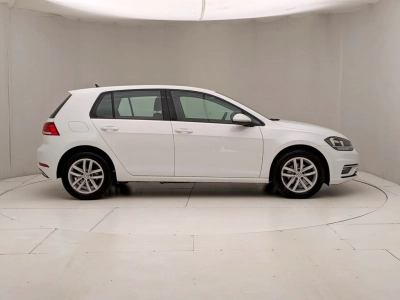 Volkswagen Golf - U1282457 