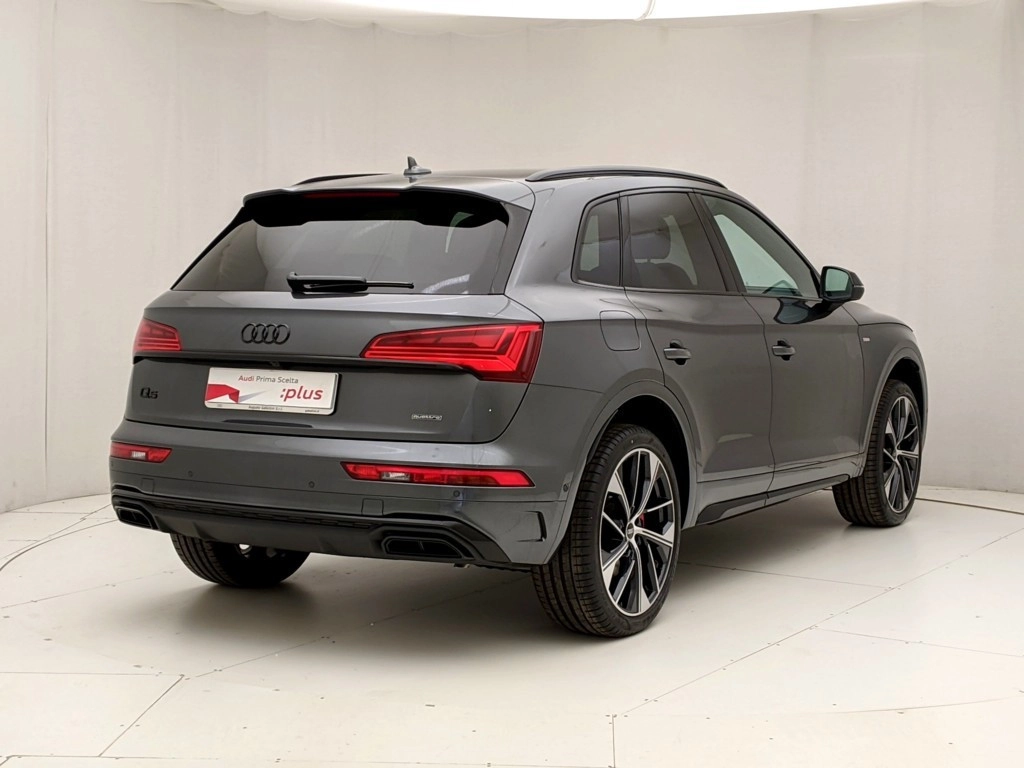 img-1 Audi Q5 Audi N1241825