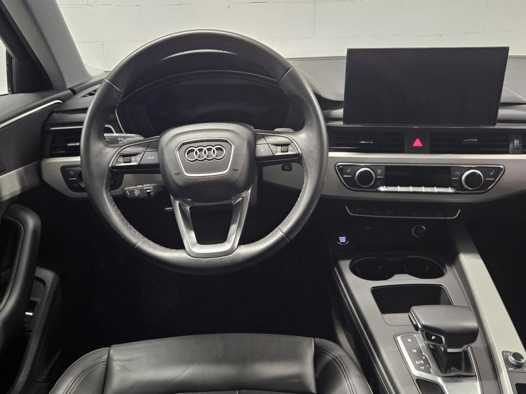 img-3 Audi A4 Audi U1282470