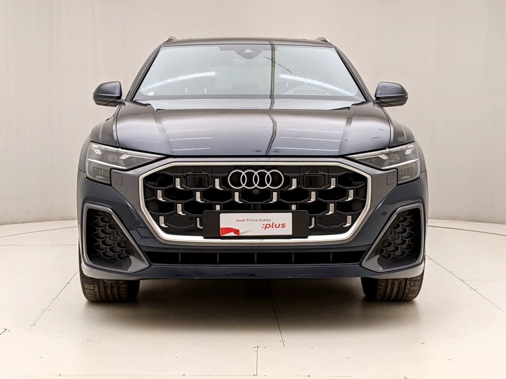img-1 Audi Q8 Audi U1283240