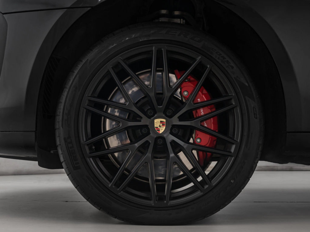 img-4 Porsche Macan Porsche U1282521