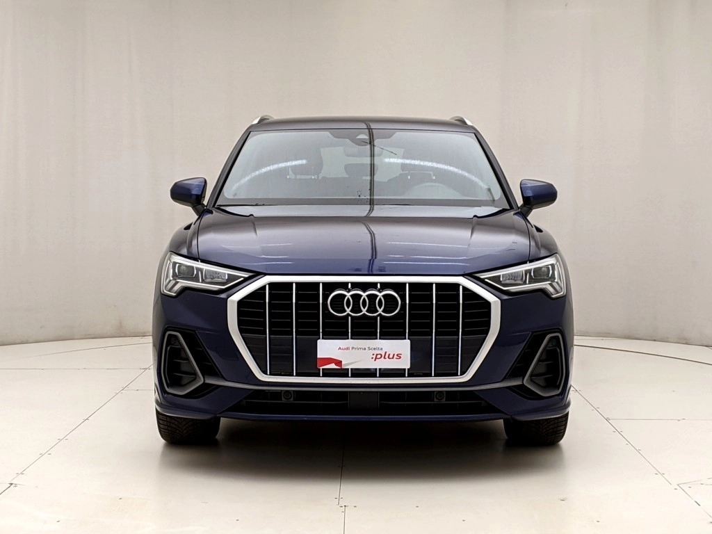 img-1 Audi Q3 Audi U1282877