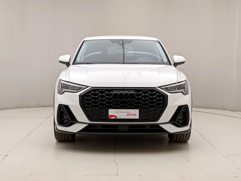 img-1 Audi Q3 Audi U1283094