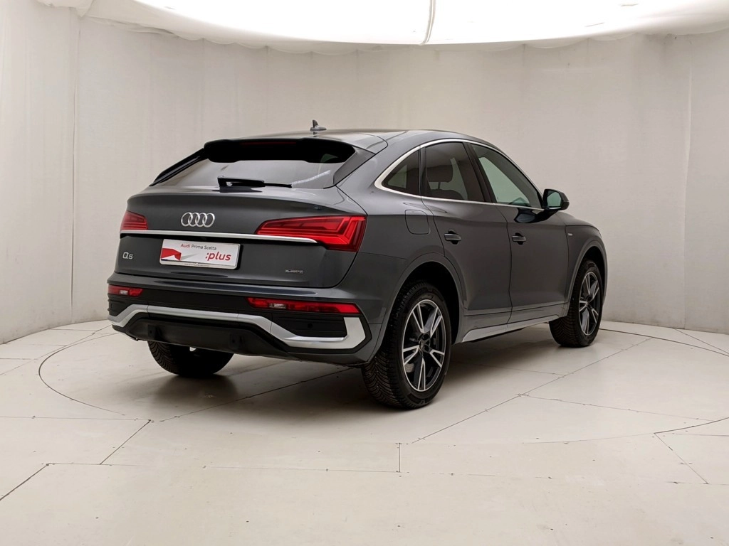 img-3 Audi Q5 Audi U1282879