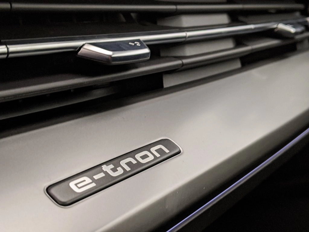 img-4 Audi Q4 Audi N1225388