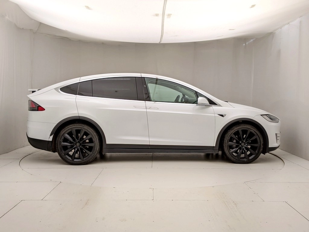 img-2 Tesla Model Tesla U1280741