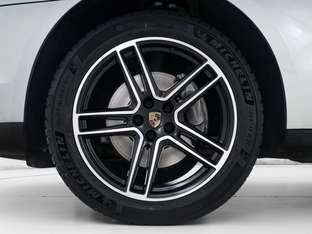 img-4 Porsche Macan Porsche U1283292