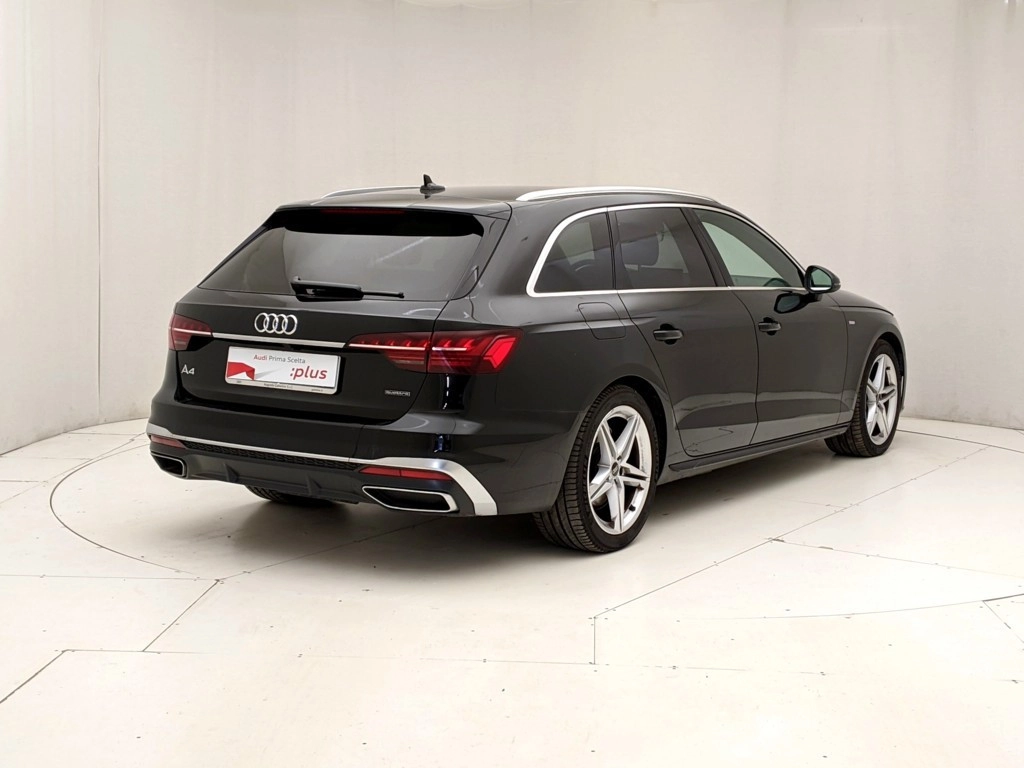 img-1 Audi A4 Audi U1281601