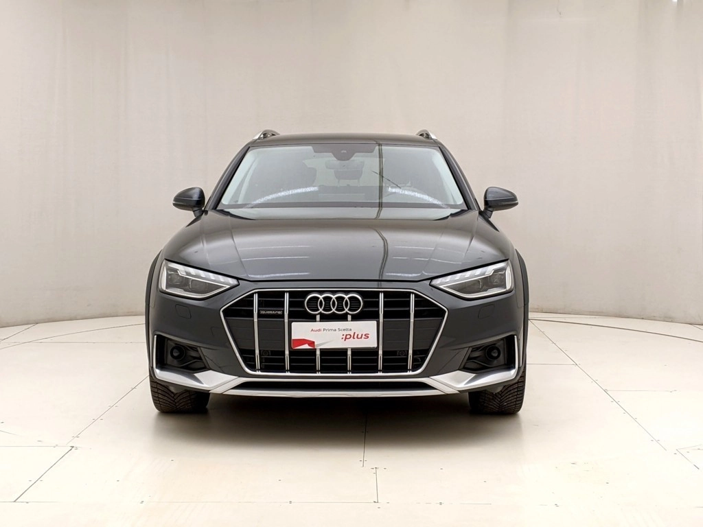 img-1 Audi A4 Audi U1283136