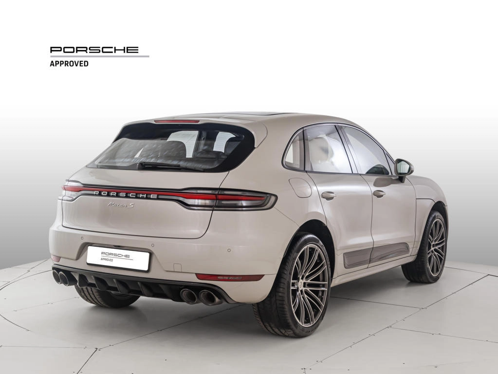 img-2 Porsche Macan Porsche U1282159