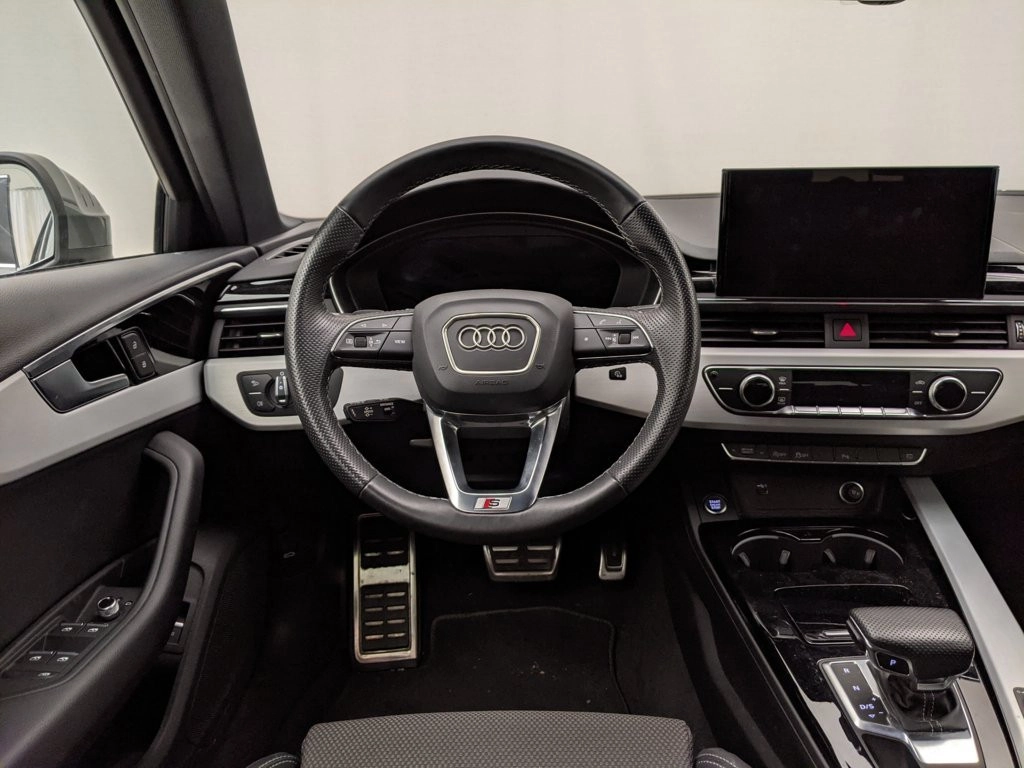 img-3 Audi A4 Audi U1281349