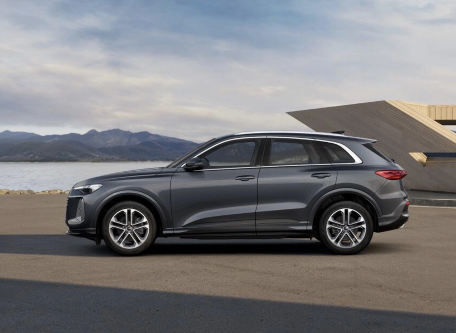 img-1 Audi Q5 Audi N1245949