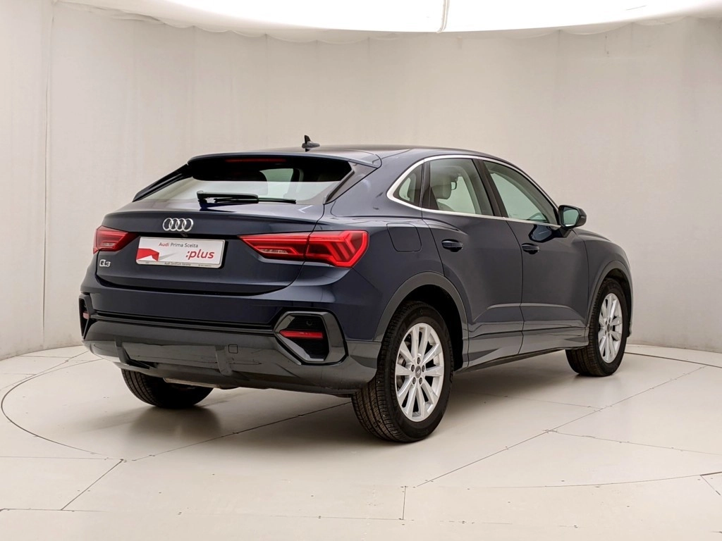 img-3 Audi Q3 Audi U1282730
