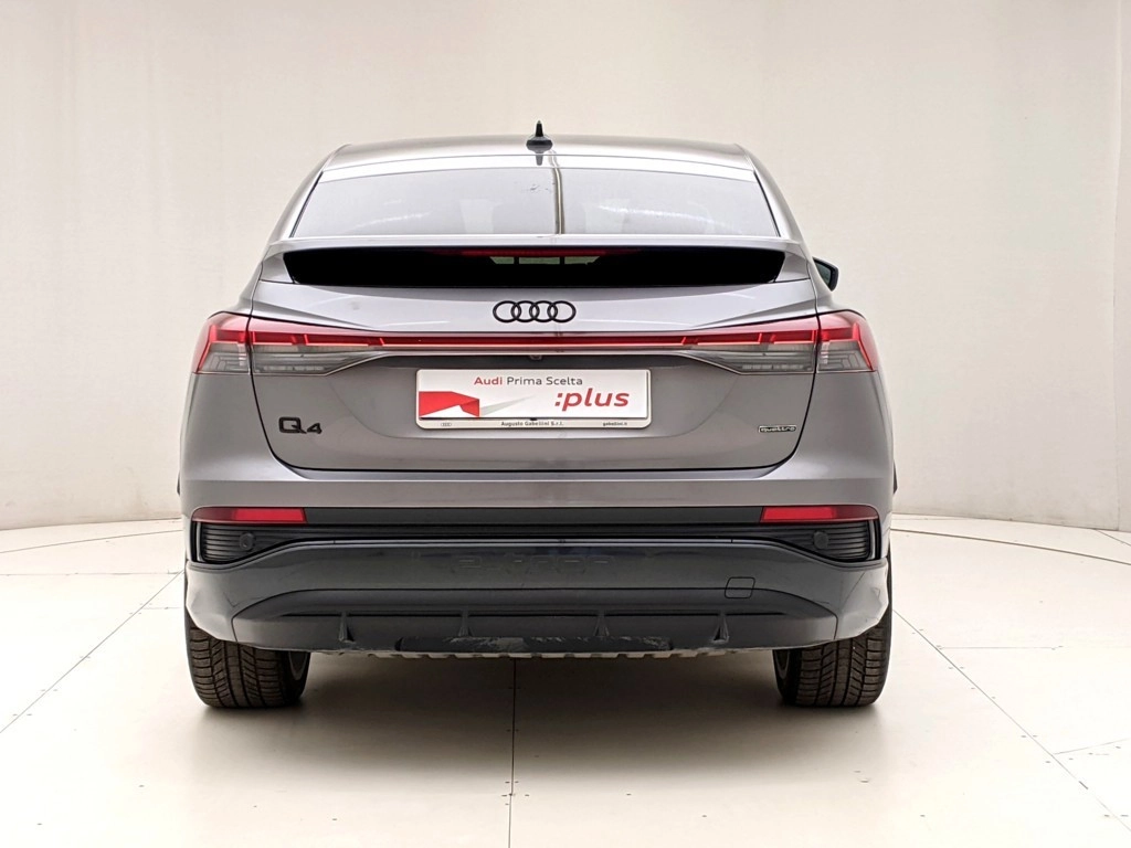 img-4 Audi e-tron Audi U1283043