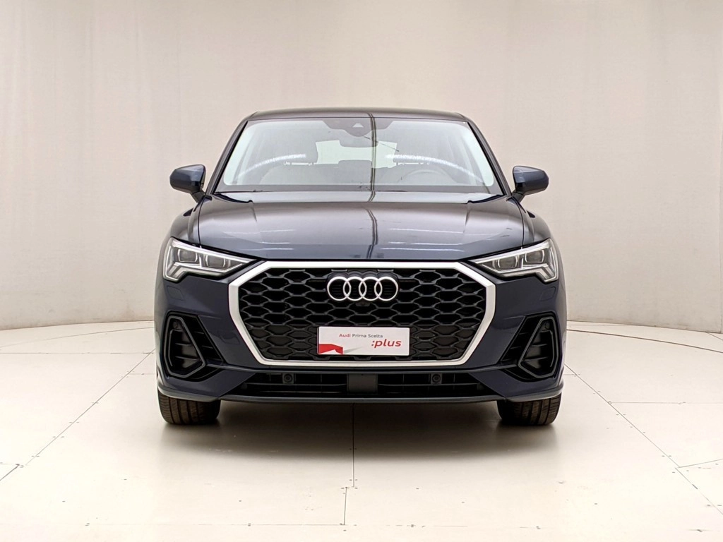 img-1 Audi Q3 Audi U1282730