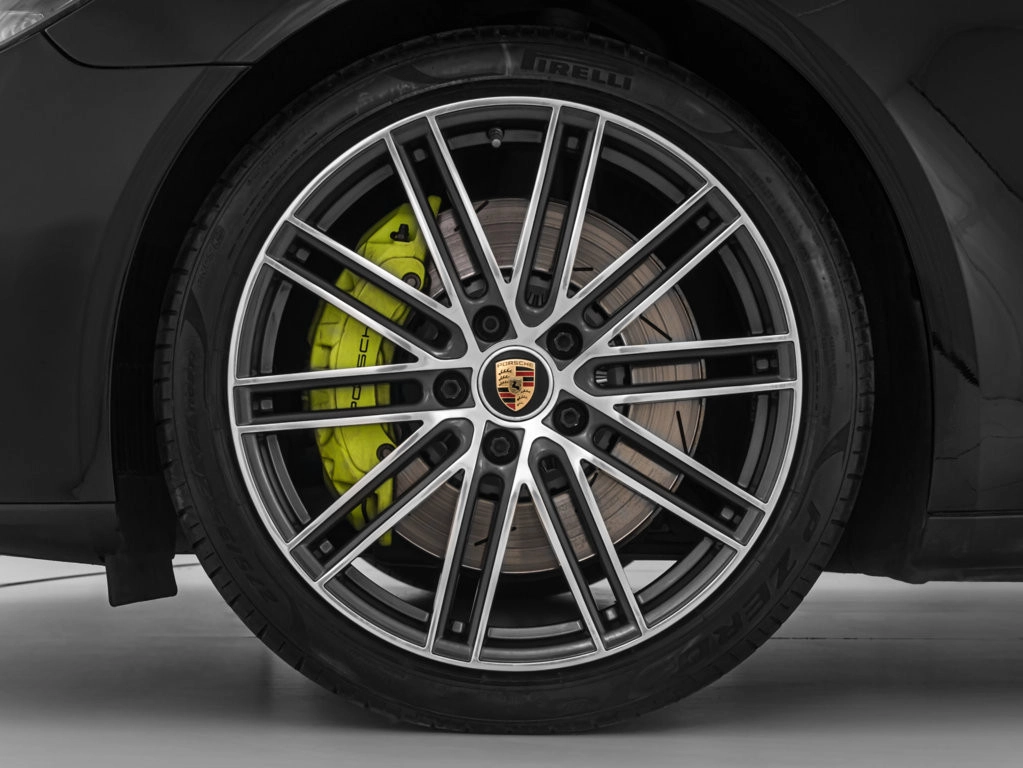 img-3 Porsche Panamera Porsche U1282728