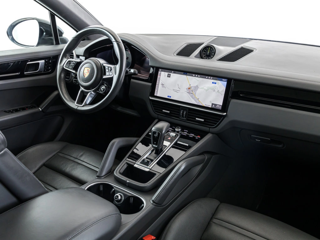 img-3 Porsche Cayenne Porsche U1281293