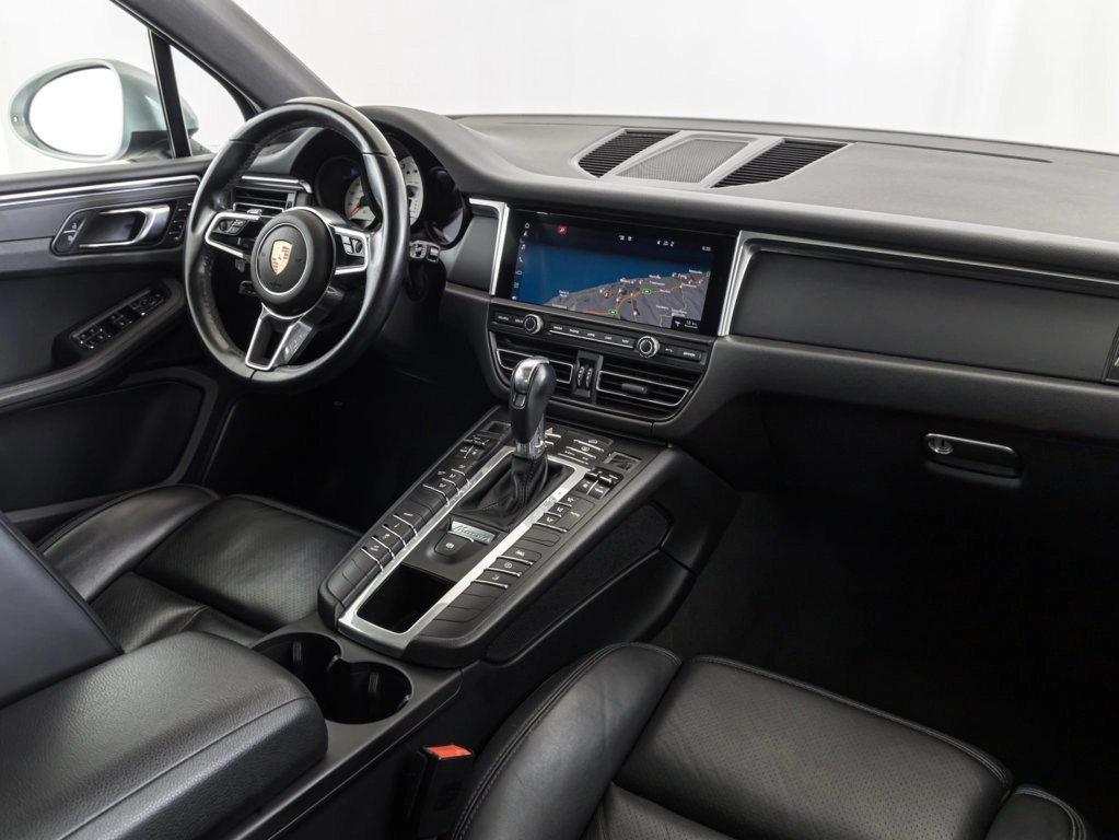 img-3 Porsche Macan Porsche U1283292