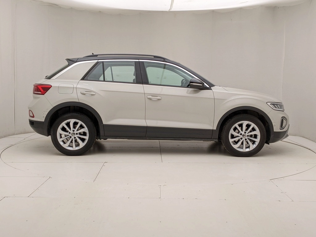img-2 Volkswagen T-Roc Volkswagen U1283283