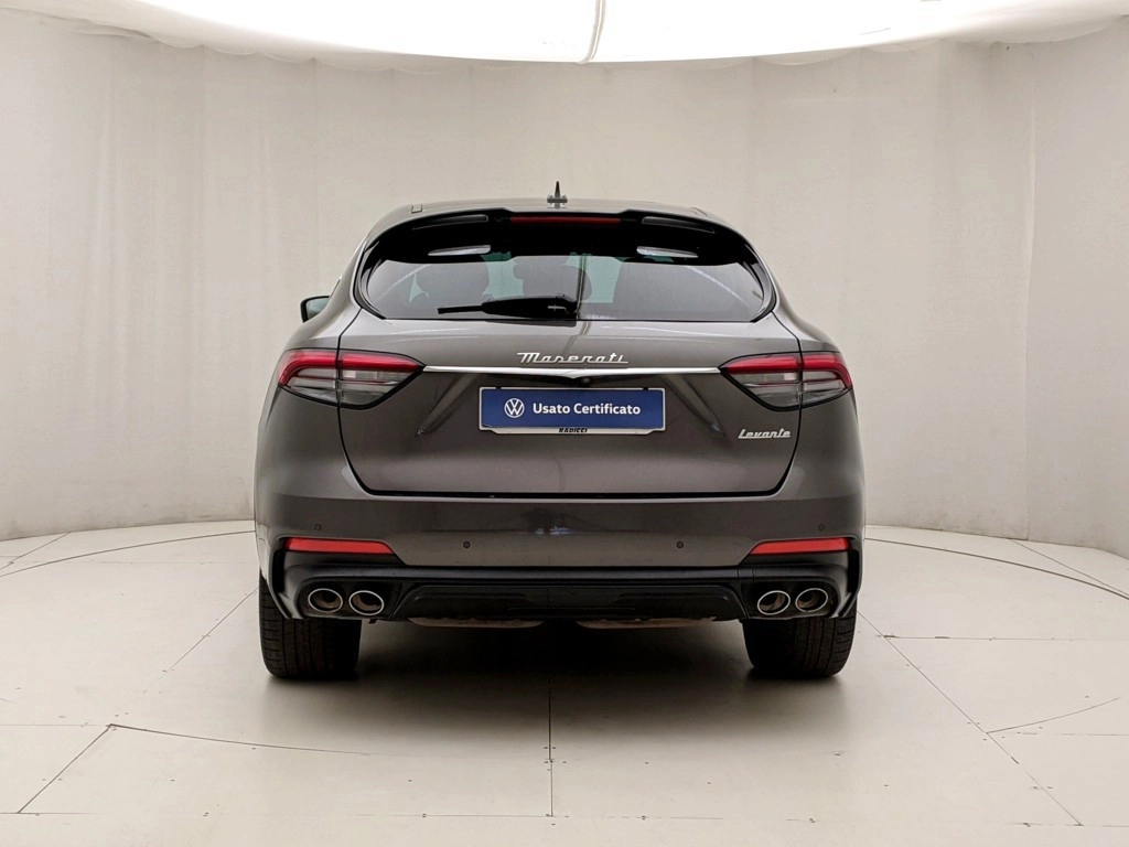 img-4 Maserati Levante Maserati U1281297