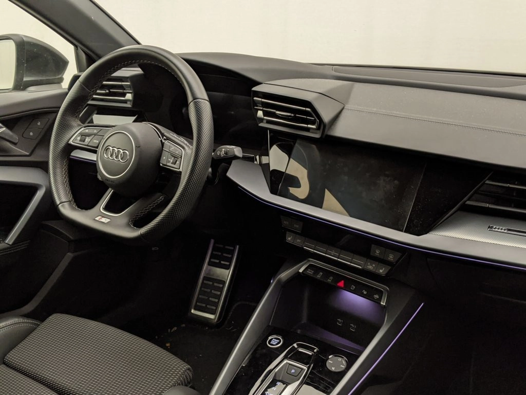 img-4 Audi Audi Audi U1282688