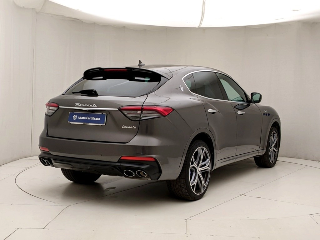 img-3 Maserati Levante Maserati U1281297