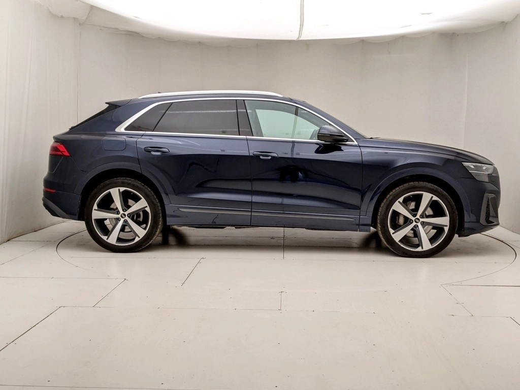 img-2 Audi Q8 Audi U1283240