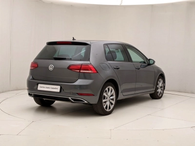 Volkswagen Golf - U1282862 