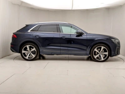Audi Q8 - U1283240 